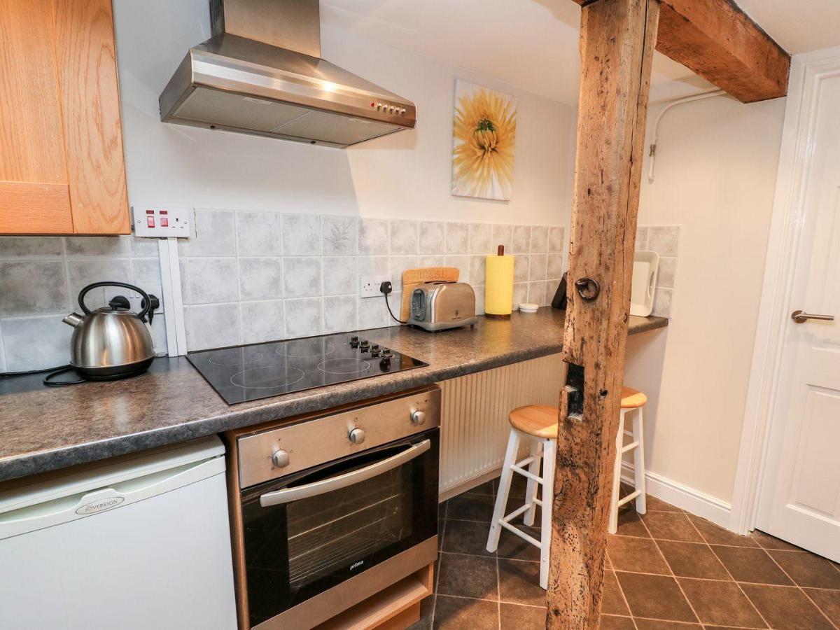 Triangle Inn Coachouse Rhayader Esterno foto